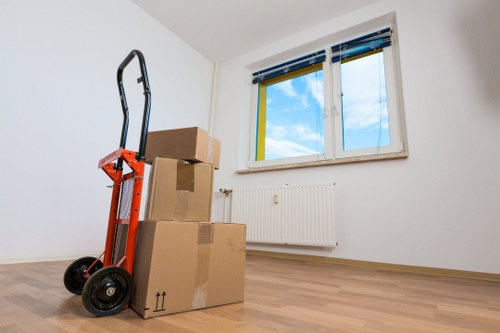 Safe handling and storage operations with secure, tidy unit arrangements